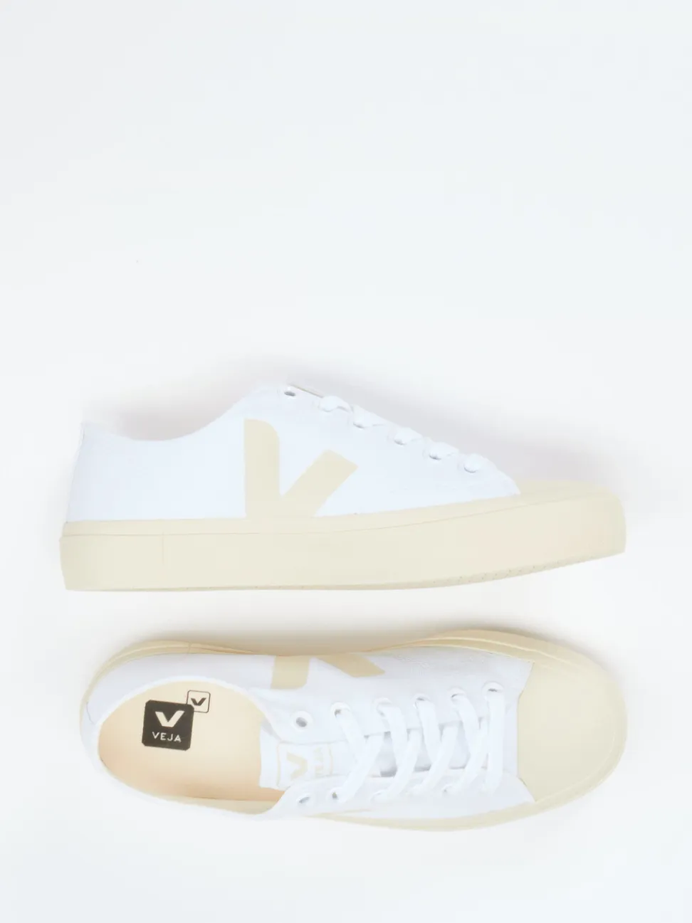 VEJA – Sneaker aus Canvas in Cremeweiß