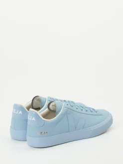 Veja – Sneaker aus genarbtem Leder Pastellblau