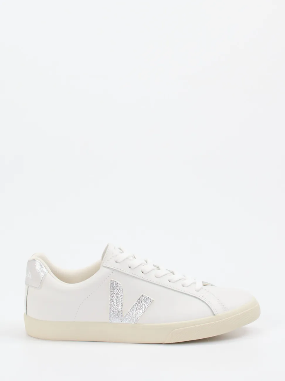 VEJA – Sneaker aus Kalbleder mit Metallic-Details