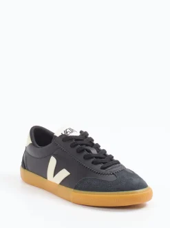 VEJA – Sneaker aus Kalbleder in Schwarz