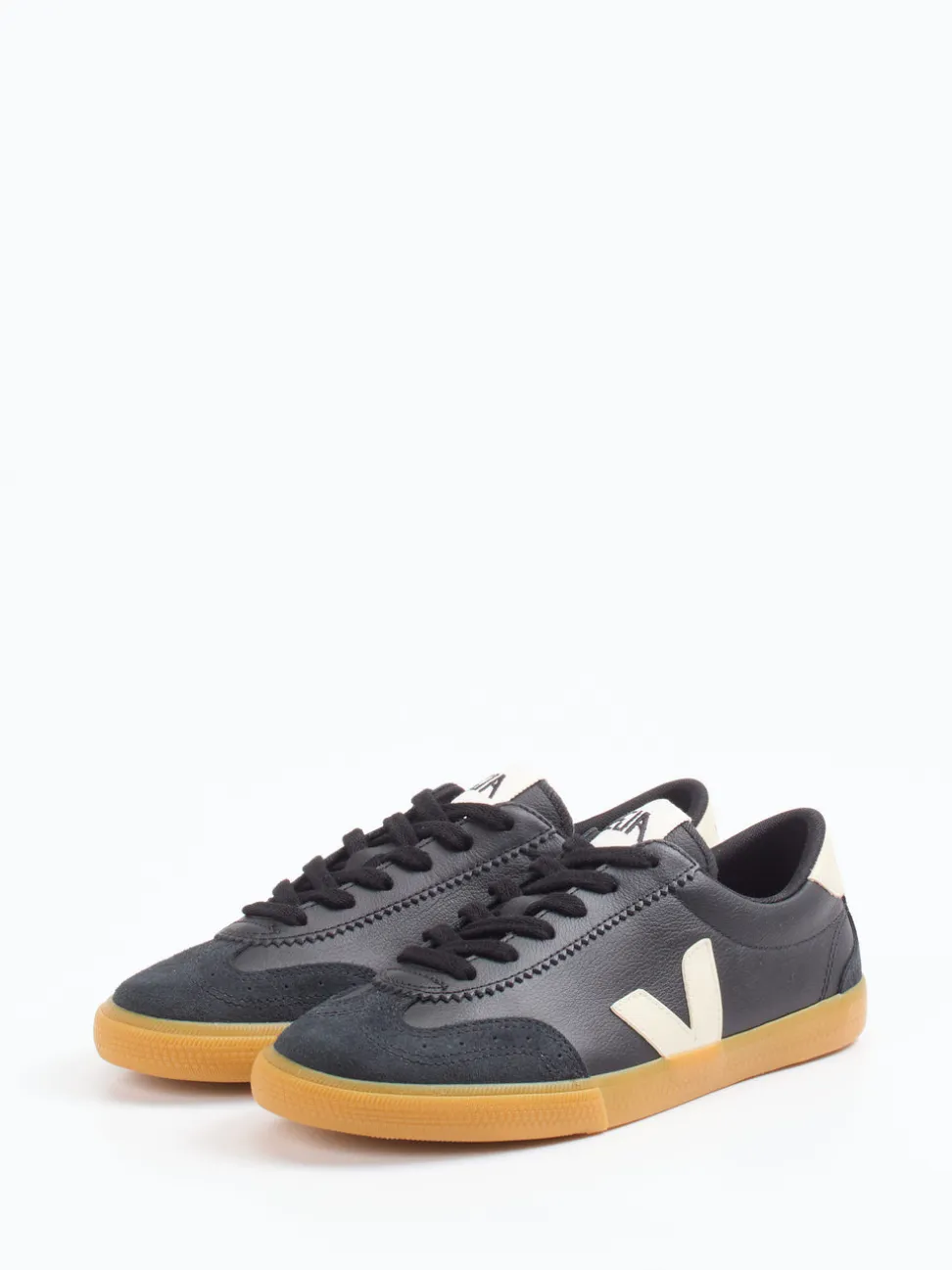 VEJA – Sneaker aus Kalbleder in Schwarz