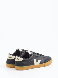 VEJA – Sneaker aus Kalbleder in Schwarz