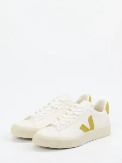 Veja – Sneaker aus Kalbleder und Wildleder weiß