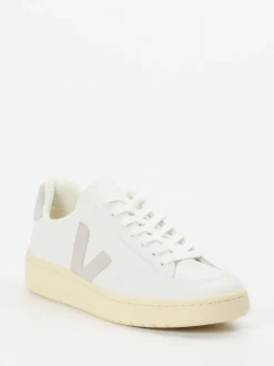 VEJA – Sneaker aus Kalbleder in Weiß