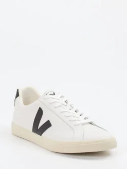 VEJA – Sneaker aus Kalbleder in Offwhite