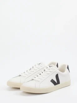 VEJA – Sneaker aus Kalbleder in Offwhite