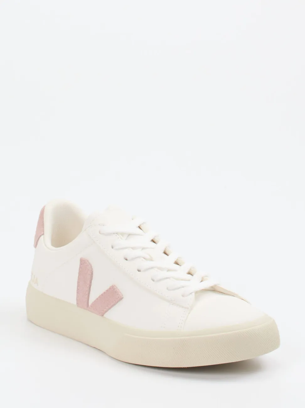 VEJA – Sneaker aus Kalbleder und Wildleder offwhite