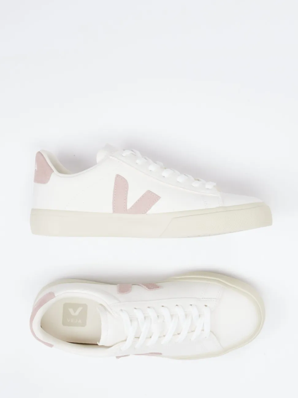 VEJA – Sneaker aus Kalbleder und Wildleder offwhite