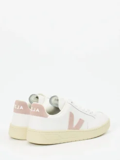 VEJA – Sneaker aus Kalbleder in Weiß und Rosé