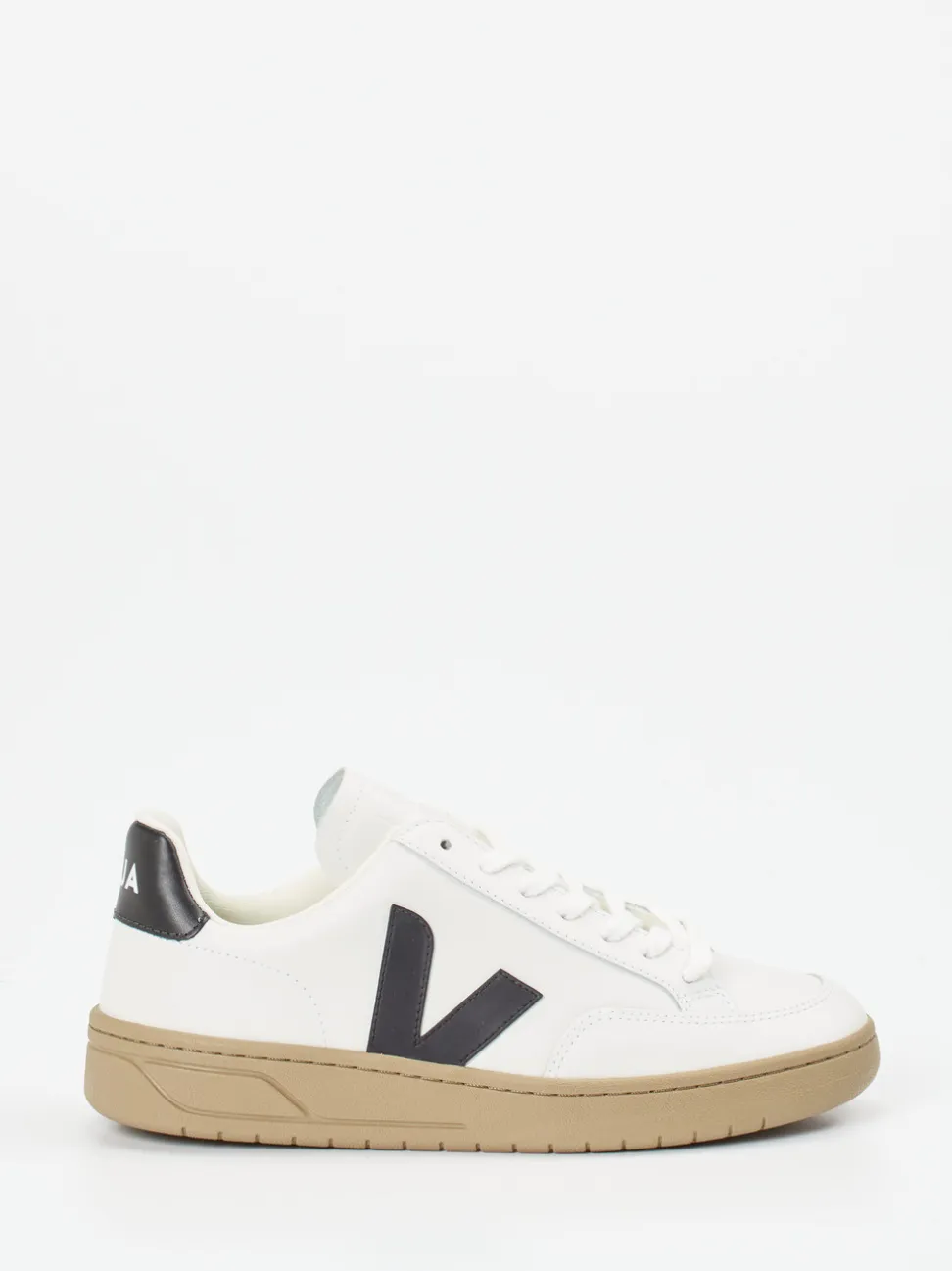 VEJA – Sneaker aus Kalbleder in Weiß