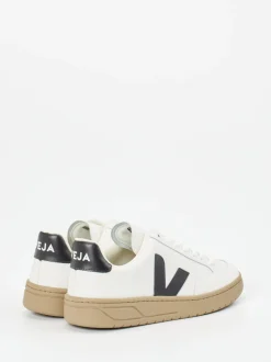 VEJA – Sneaker aus Kalbleder in Weiß
