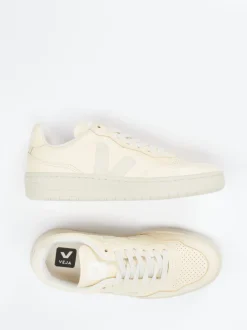 VEJA – Sneaker aus Kalbleder in Beige