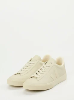 VEJA – Sneaker aus Leder in Cremeweiß