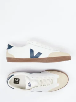 VEJA – Sneaker aus Leder in Cremeweiß