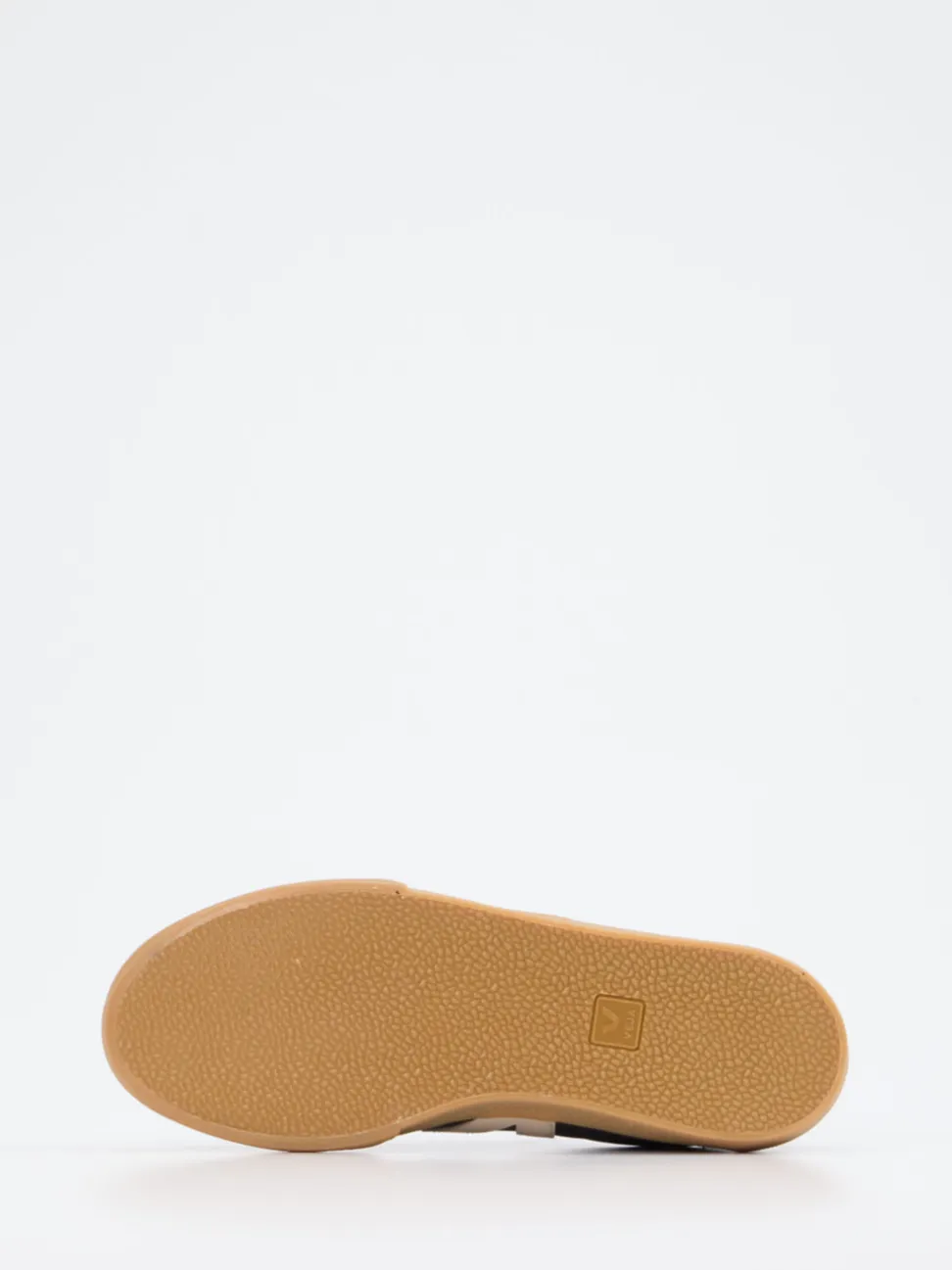 Veja – Sneaker aus Leder in Schwarz mit Gumsohle