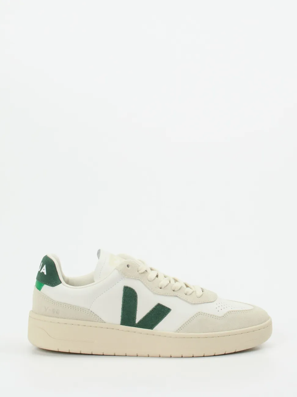 VEJA – Sneaker aus Leder und Velours in Beige