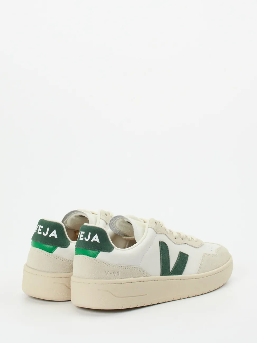 VEJA – Sneaker aus Leder und Velours in Beige