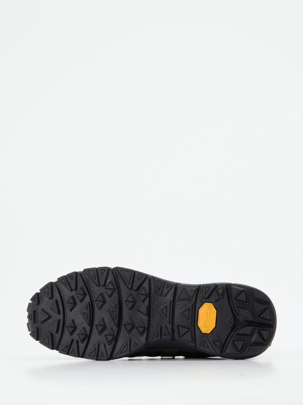 Veja – Trail-Sneaker aus veganem Meshtextil schwarz