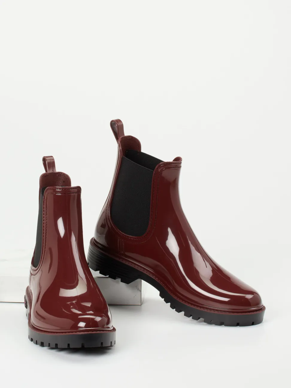 Verbenas – Chelsea Boots aus glänzendem Synthetik Bordeauxrot