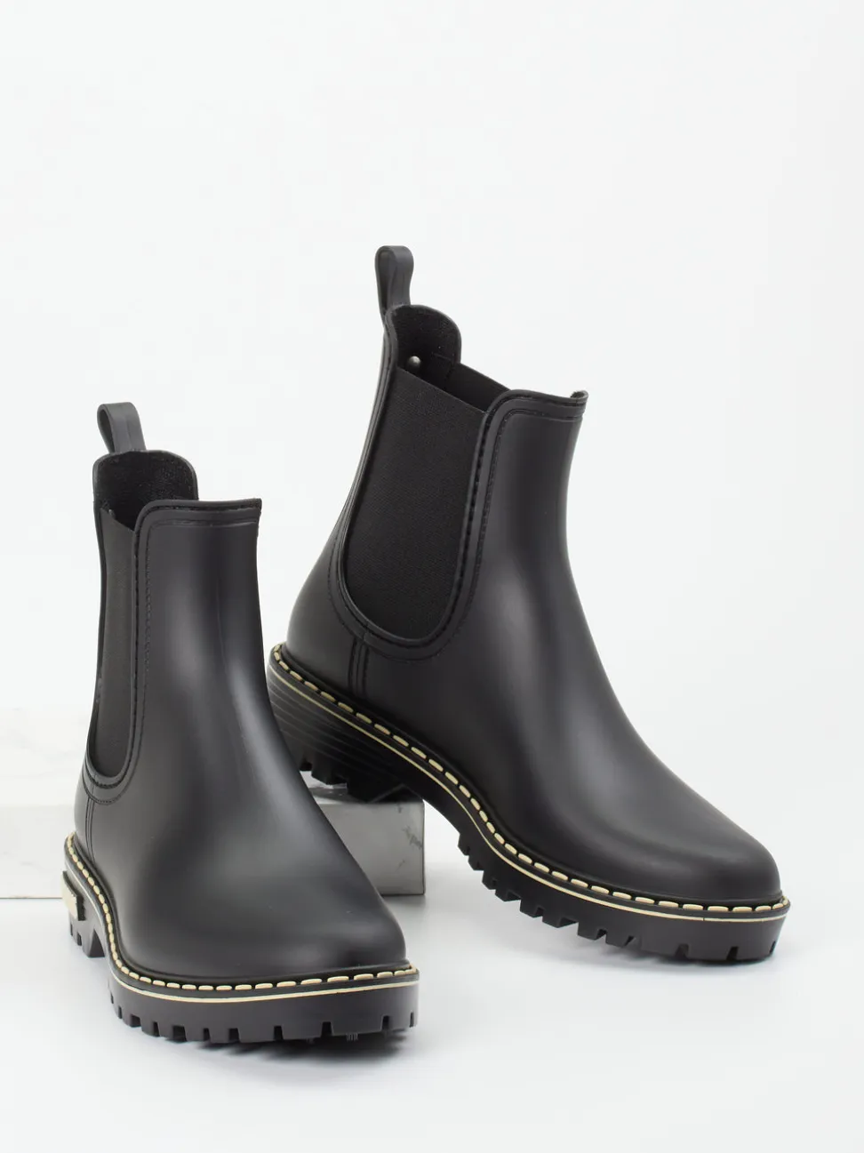 Verbenas – Chelsea Boots aus Synthetik schwarz