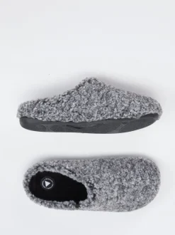 Verbenas – Hausschuh aus Teddyfleece grau