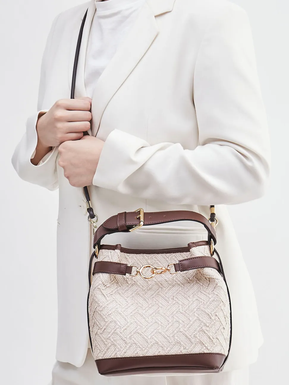 Viamailbag – Bucket Bag aus Textil und Leder beige