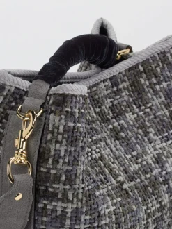 Viamailbag – Bucket Bag aus Textil in Bouclé-Optik