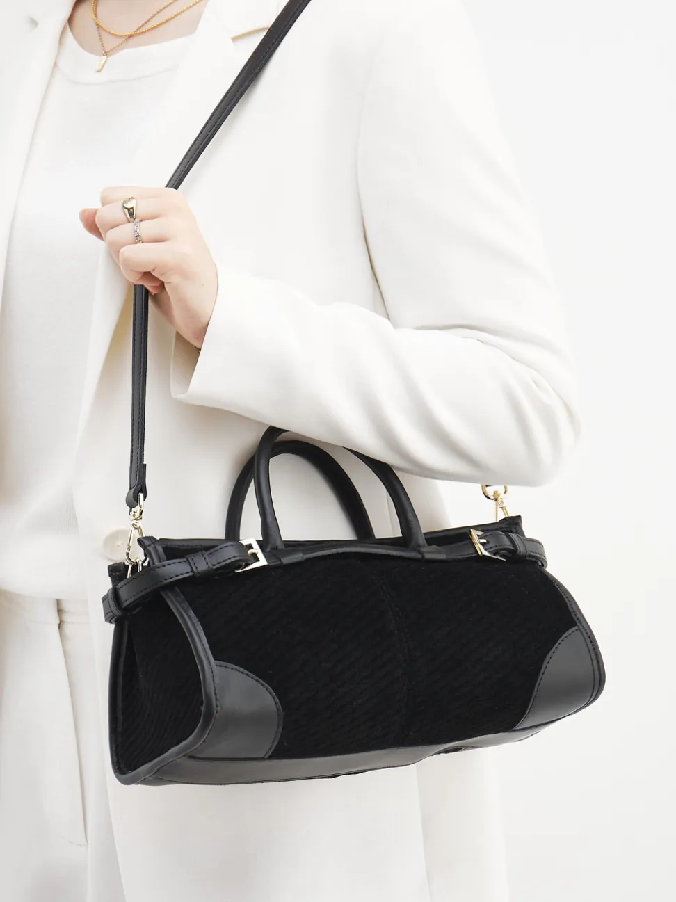 Viamailbag – Top Handle Bag aus Textil und Leder Schwarz