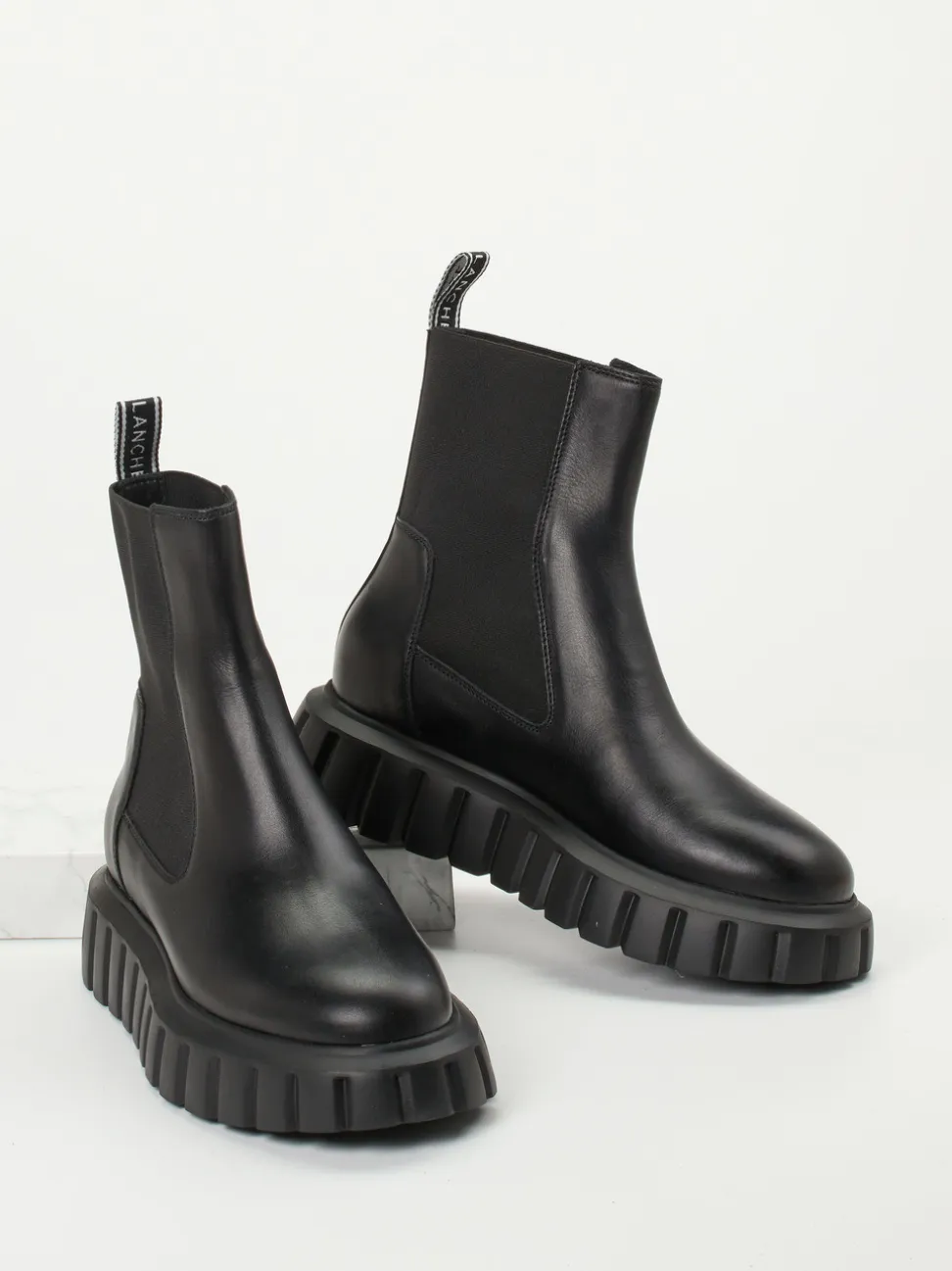 Voile Blanche – Chelsea Boots aus Lammleder schwarz