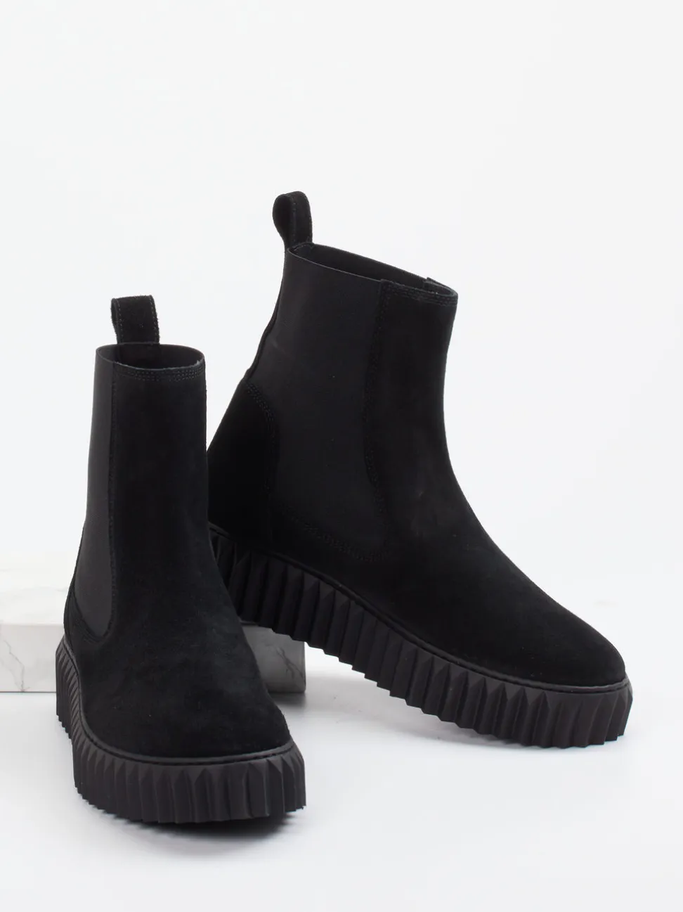 Voile Blanche – Chelsea Boots aus Veloursleder schwarz
