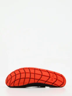 Wai – Slipper aus Synthetik mit roter Flexsohle