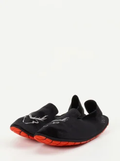 Wai – Slipper aus Textil mit Strass-Hirsch
