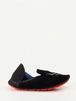 Wai – Slipper aus Textil mit Strass-Hirsch
