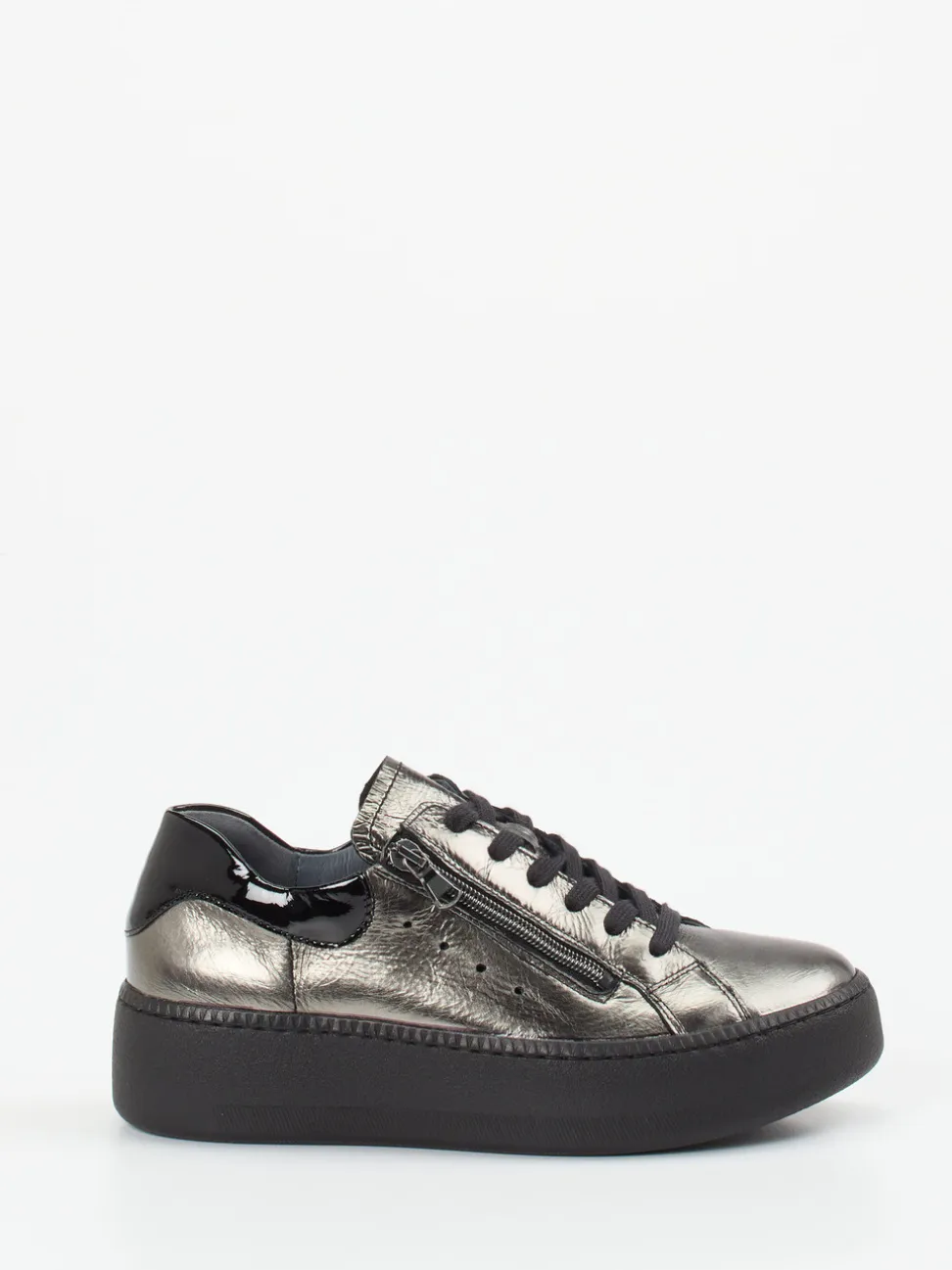 Waldläufer – Plateau-Sneaker aus Metallicleder grau