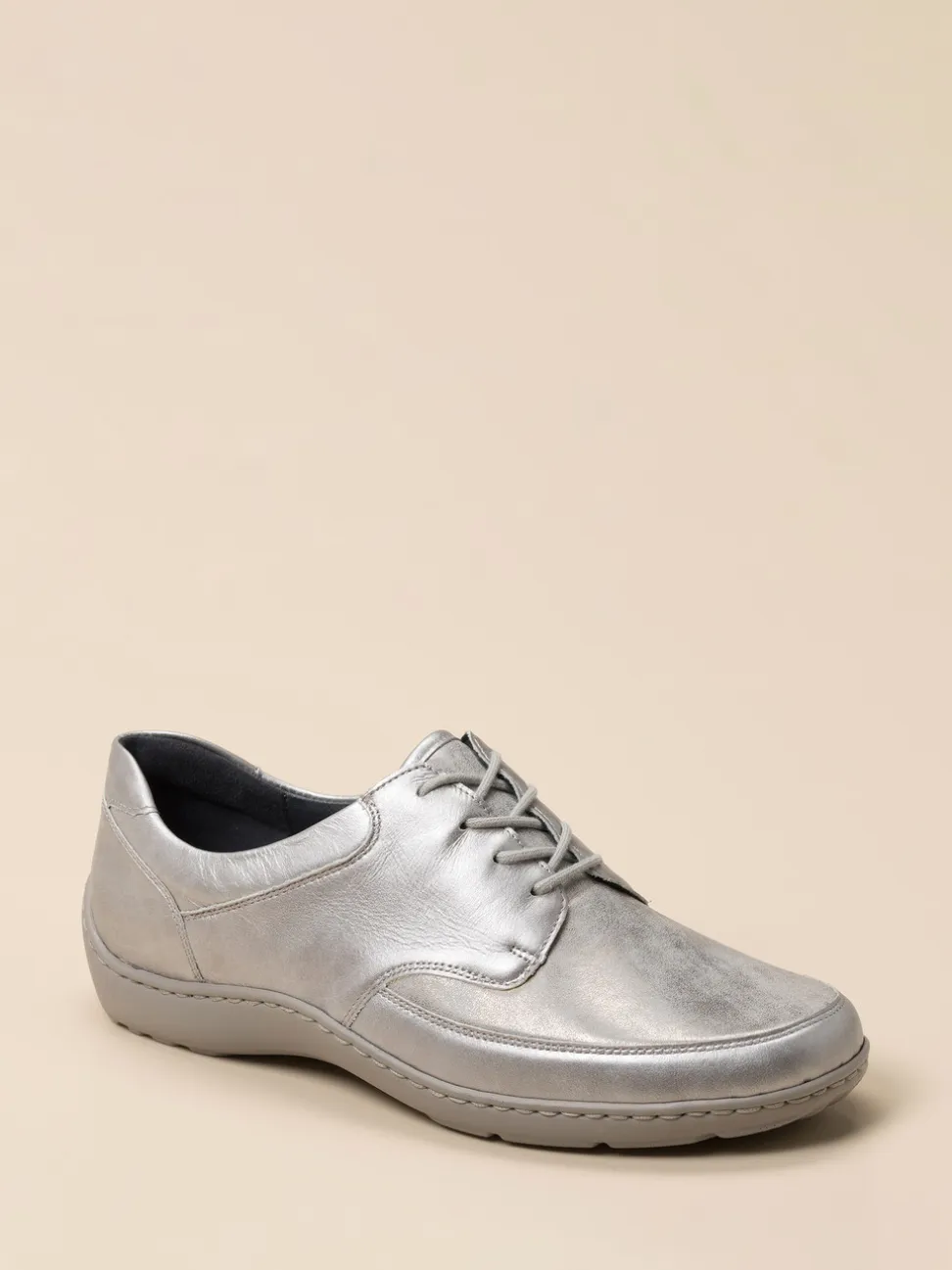 Waldläufer – Schnürschuh aus Metallicleder silberfarben