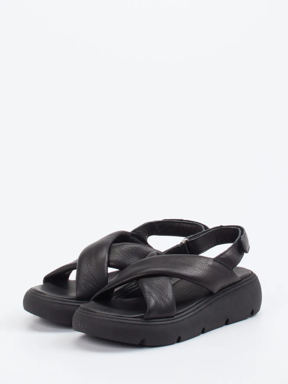 Werner – Plateau-Sandalen aus Kalbleder schwarz