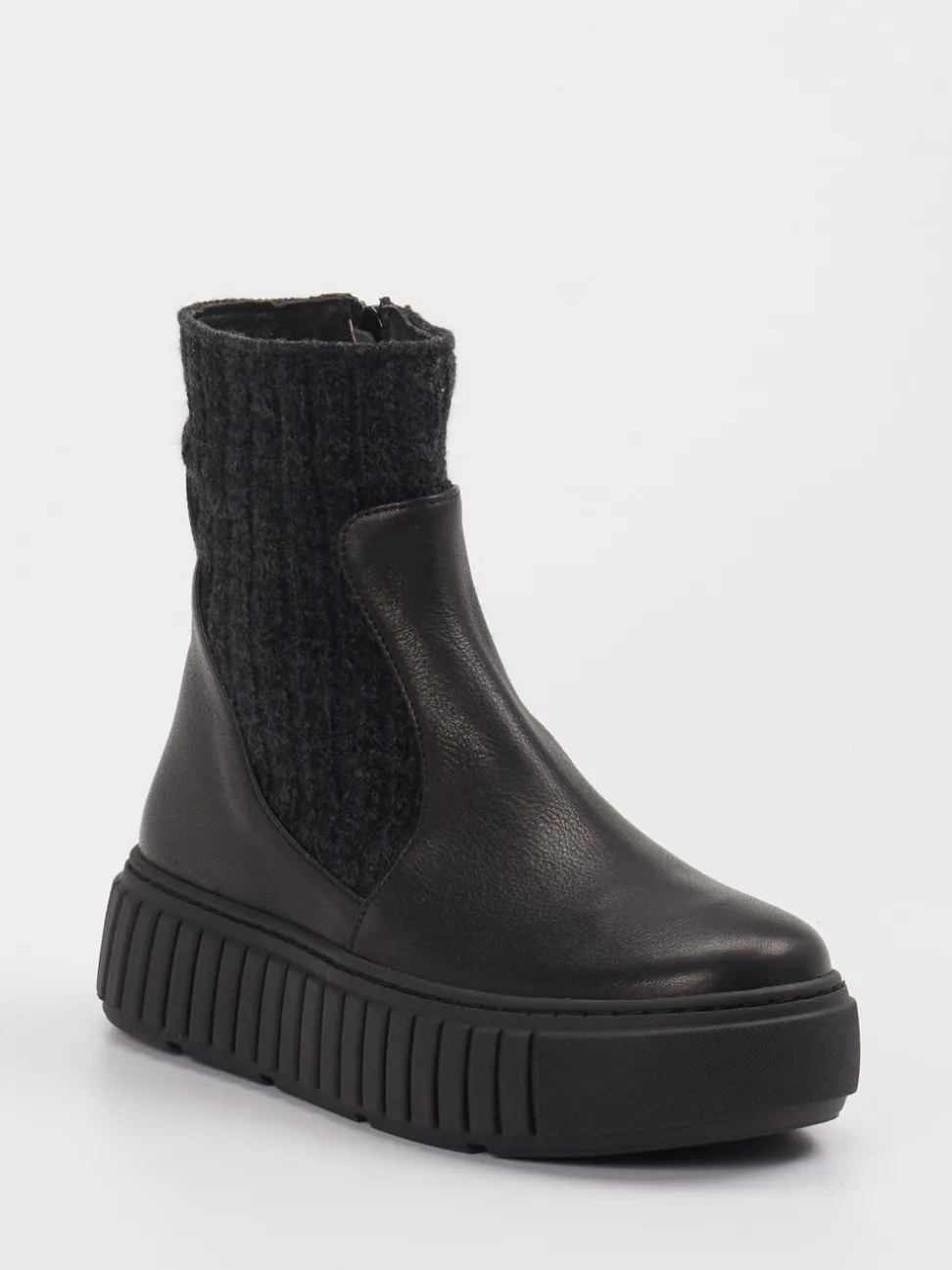 Werner – Plateau-Stiefelette aus Leder Schwarz