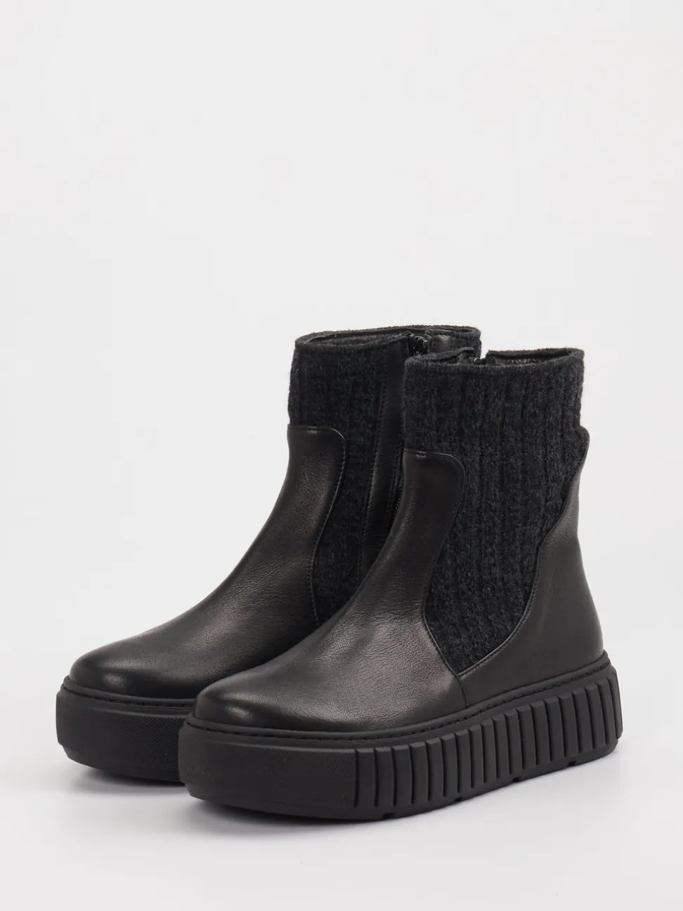 Werner – Plateau-Stiefelette aus Leder Schwarz