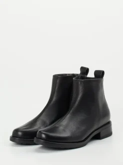 Werner – Stiefelette aus Kalbleder in Schwarz