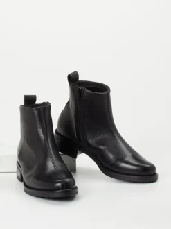 Werner – Stiefelette aus Kalbleder in Schwarz