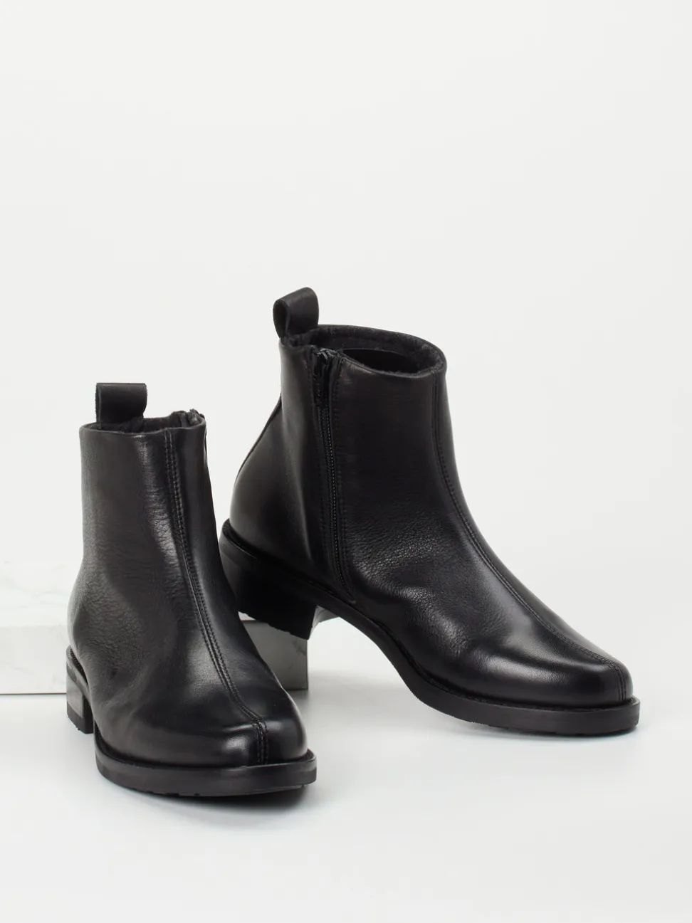 Werner – Stiefelette aus Kalbleder in Schwarz