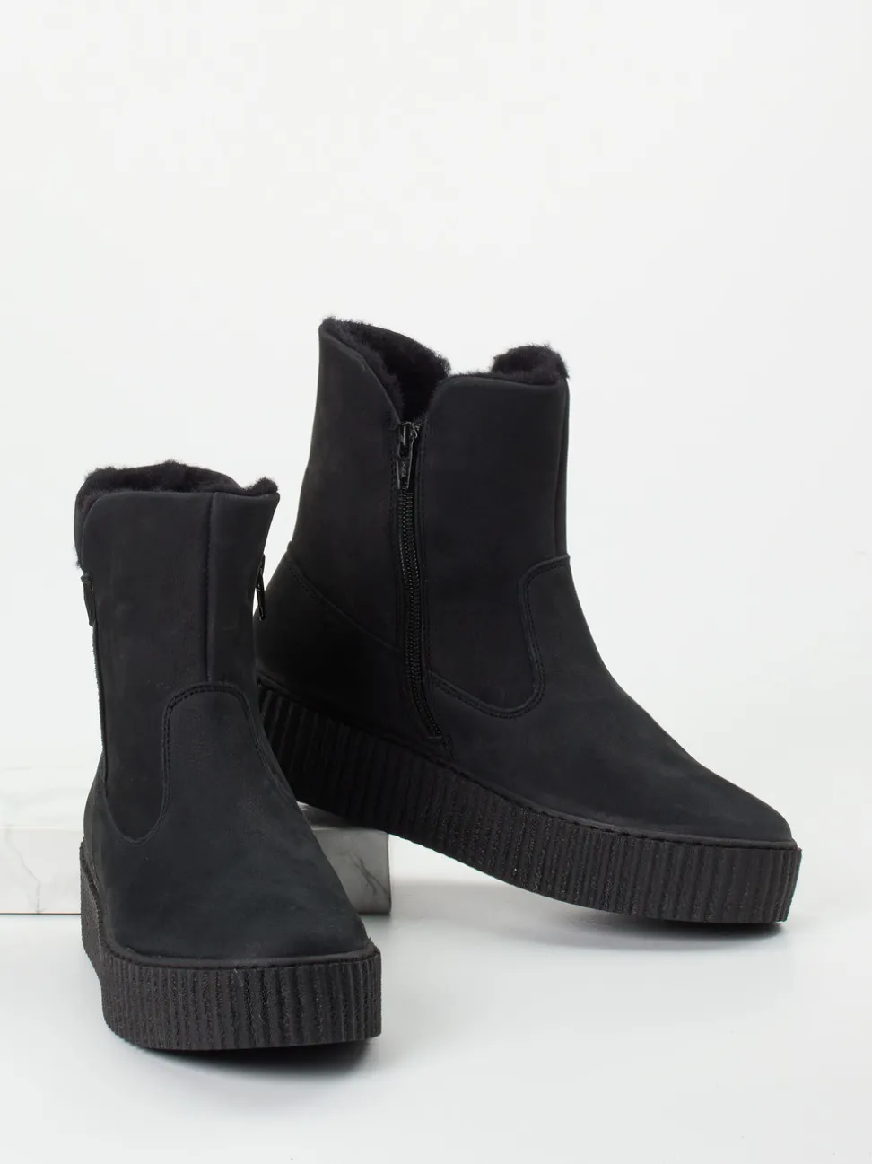 Werner – Stiefelette aus Nubukleder schwarz