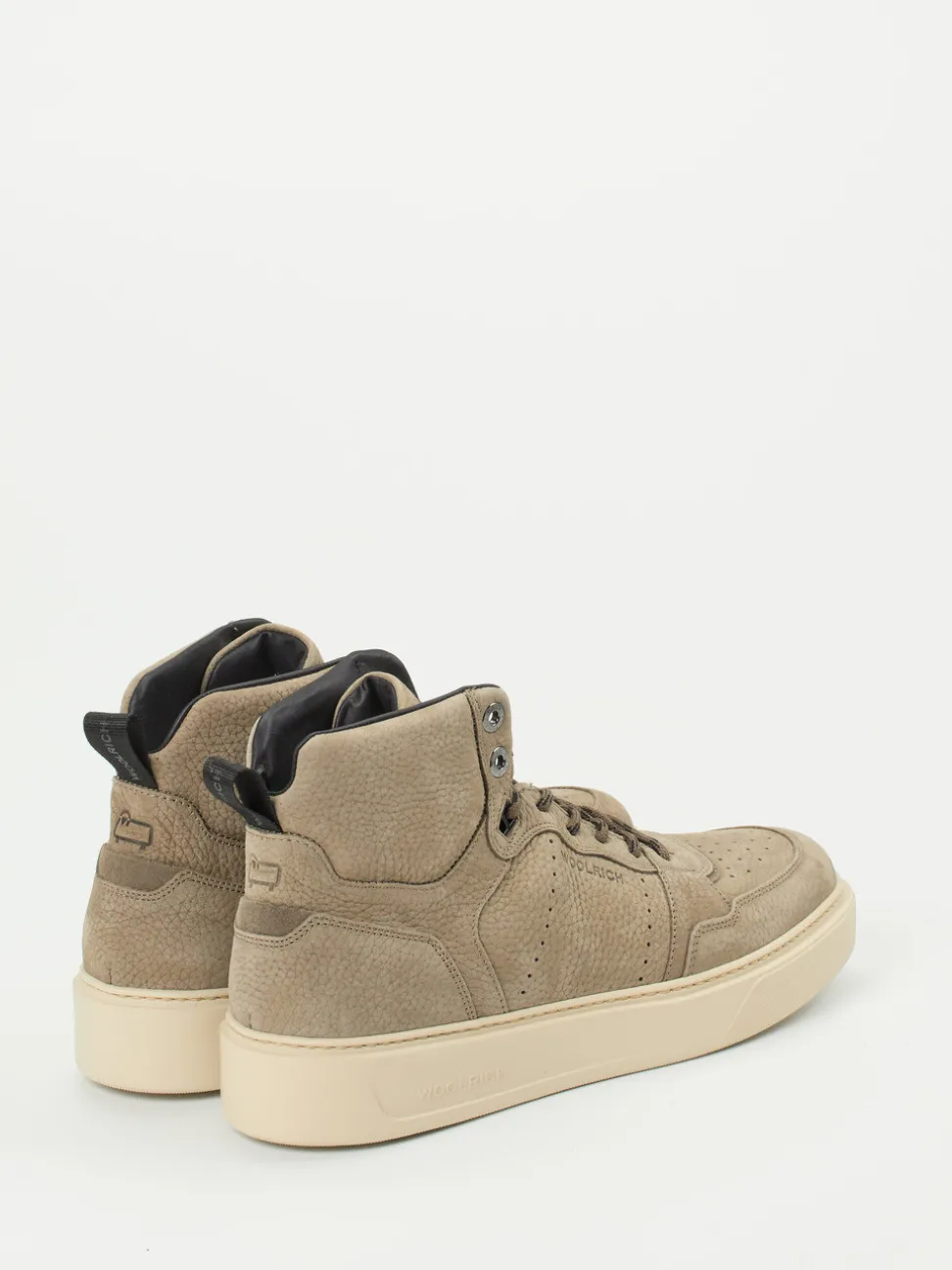 Woolrich – High-Top Sneaker aus Nubukleder Sandbeige