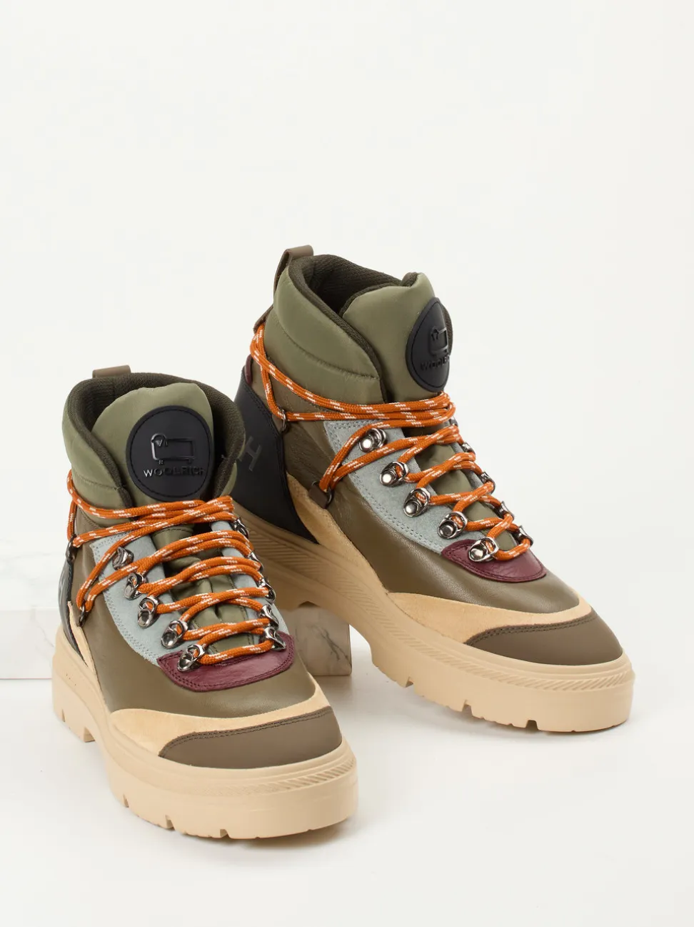 Woolrich – Hiking-Stiefel aus Lammleder in Oliv-Mix