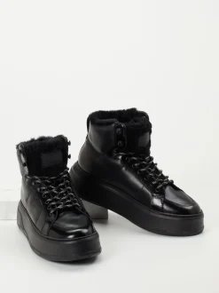 Woolrich – Schnürboots aus Hochglanzleder schwarz