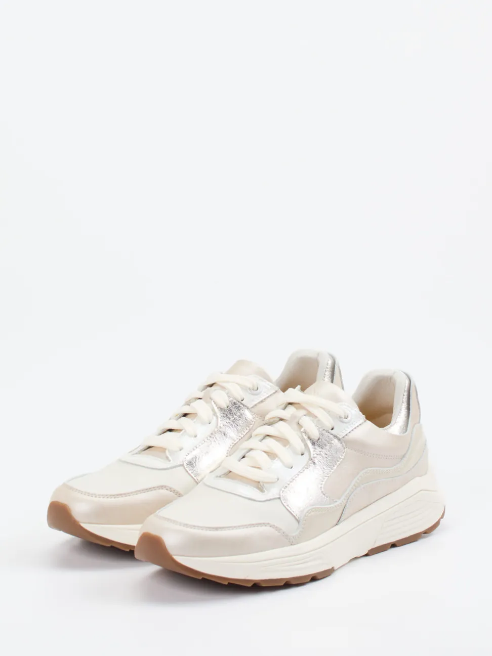 XSENSIBLE – Chunky Sneaker aus Metallicleder beige