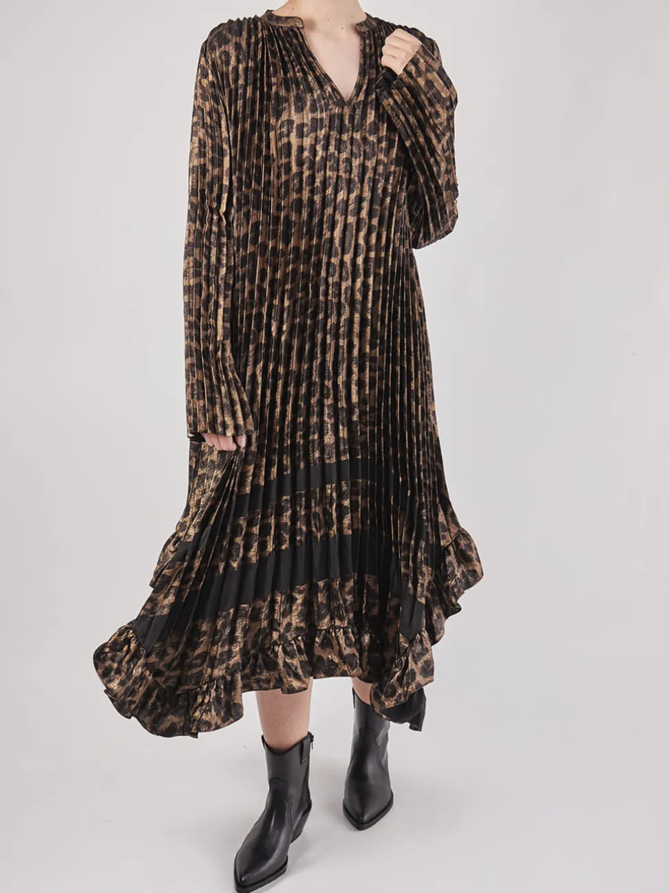 Yippie Hippie – Plisseekleid aus Textil in Braun
